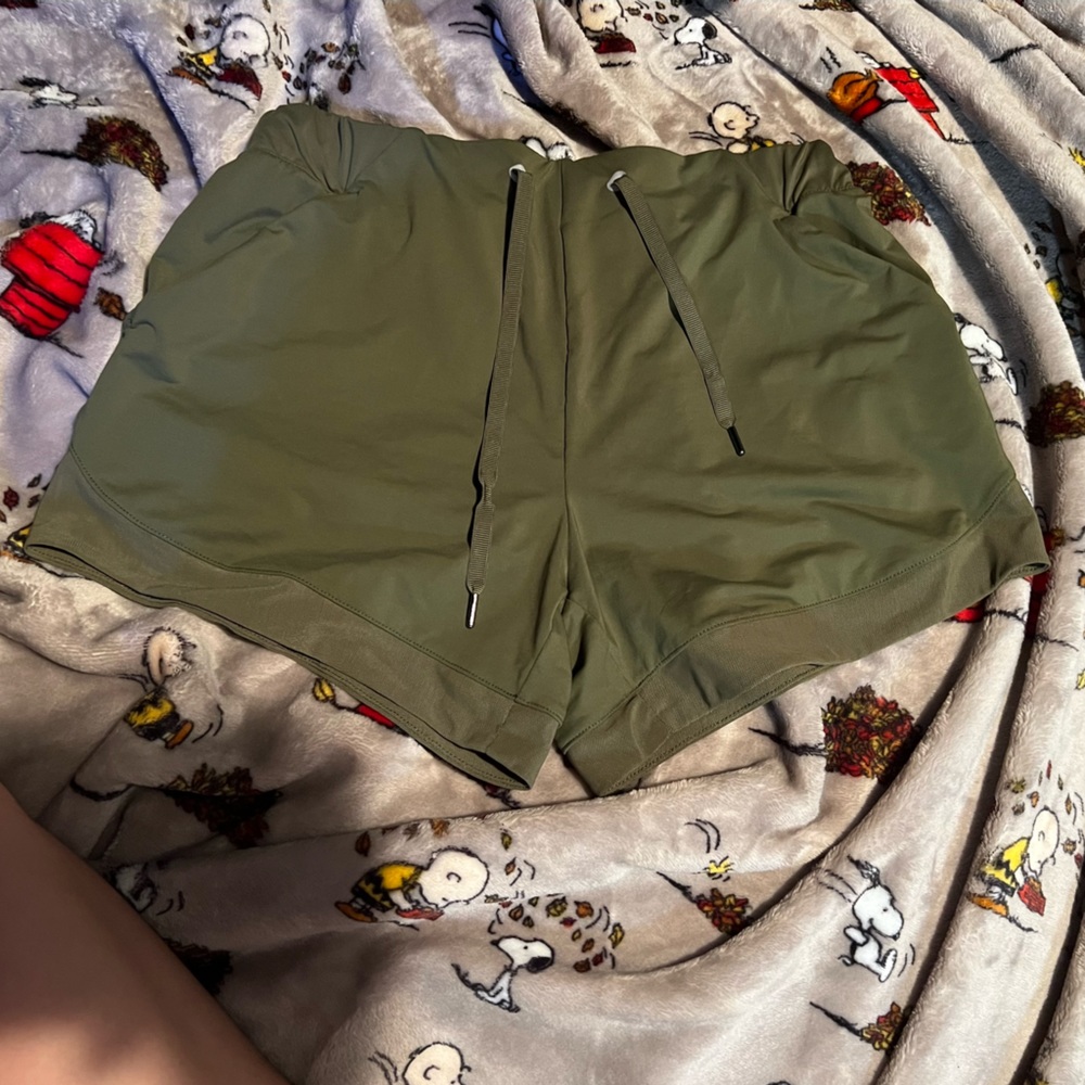 Xs AVIA gym shorts